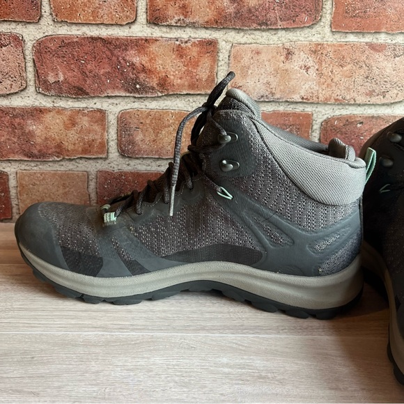 Keen Mid height hiking boots grey and mint green size 9.5 - Picture 11 of 13